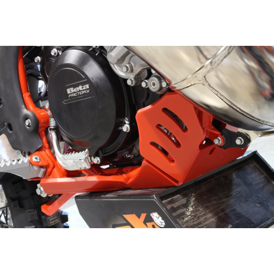 AXP racing XTREM karter & himbavédő 8mm PIROS BETA 250RR 300RR 2018 - 2019 AX1527